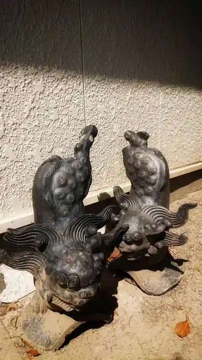 八龍社(稲島)の狛犬