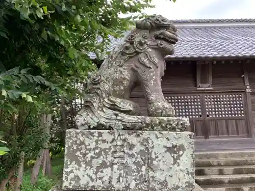 高皇産靈神社の狛犬