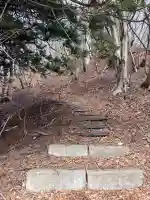 熊野神社の{uncategorized: "未分類", other: "その他", undefined: "問題あり", building: "その他建物", grave: "お墓", sacred_gate: "鳥居", guardian: "狛犬", statue: "像", buddha: "仏像", history: "歴史", nature: "自然", garden: "庭園", animal: "動物", pagoda: "塔", temizu: "手水舎", mountain_gate: "山門・神門", sanctuary: "本殿・本堂", subordinate: "末社・摂社", art: "芸術", scenery: "景色", jizo: "地蔵", ema: "絵馬", goshuin: "御朱印", omikuji: "おみくじ", items: "授与品その他", amulet: "お守り", goshuincho: "御朱印帳", eats: "食事", festival: "お祭り", votive_dance: "神楽", shichigosan: "七五三参", wedding: "結婚式", experience: "体験その他", initially: "初詣", around: "周辺", anti_infection: "感染症対策"}