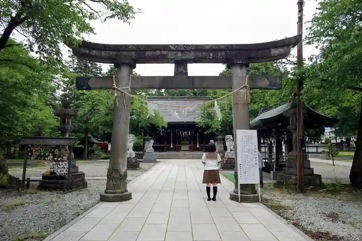 鳥海月山両所宮の鳥居