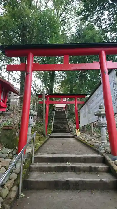斗瑩稲荷神社の鳥居