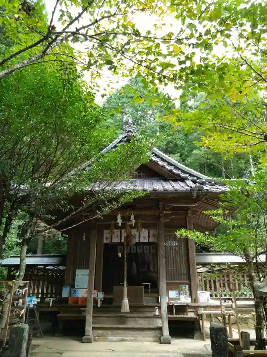 彦嶽宮の本殿・本堂