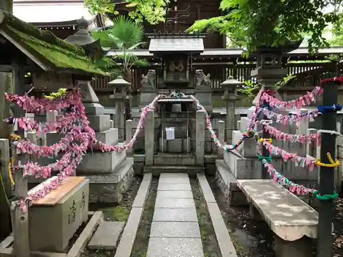 若宮八幡社の末社・摂社