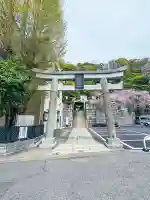 根岸八幡神社の{uncategorized: "未分類", other: "その他", undefined: "問題あり", building: "その他建物", grave: "お墓", sacred_gate: "鳥居", guardian: "狛犬", statue: "像", buddha: "仏像", history: "歴史", nature: "自然", garden: "庭園", animal: "動物", pagoda: "塔", temizu: "手水舎", mountain_gate: "山門・神門", sanctuary: "本殿・本堂", subordinate: "末社・摂社", art: "芸術", scenery: "景色", jizo: "地蔵", ema: "絵馬", goshuin: "御朱印", omikuji: "おみくじ", items: "授与品その他", amulet: "お守り", goshuincho: "御朱印帳", eats: "食事", festival: "お祭り", votive_dance: "神楽", shichigosan: "七五三参", wedding: "結婚式", experience: "体験その他", initially: "初詣", around: "周辺", anti_infection: "感染症対策"}