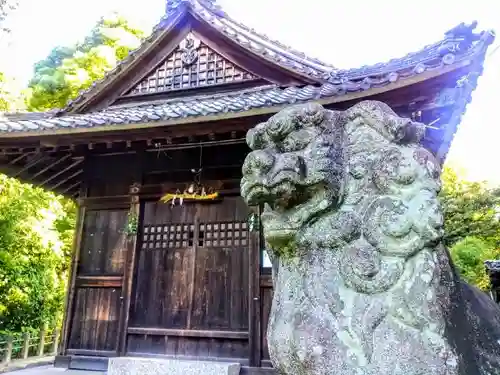 諏訪神社（佐布里諏訪神社）の狛犬