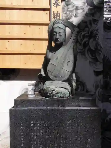 歌舞伎町弁財天(東京都)