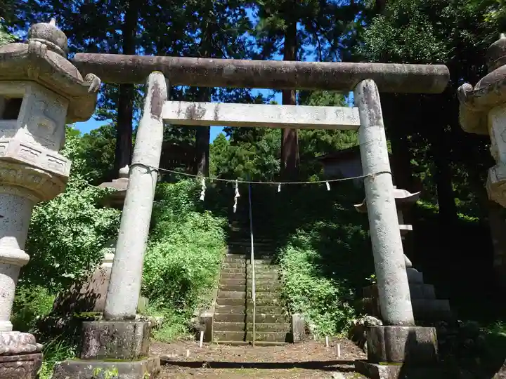 吾那神社の鳥居