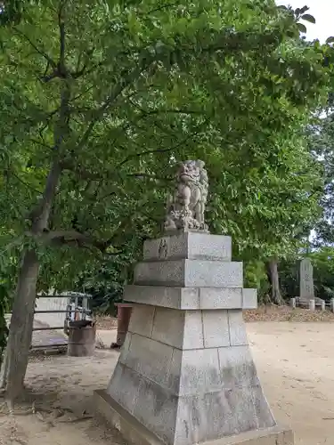 神明神社の狛犬