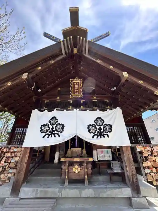 札幌諏訪神社の本殿・本堂