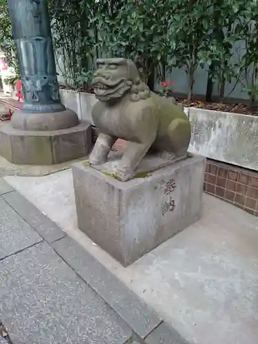 市谷亀岡八幡宮の狛犬