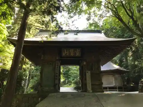 鶴林寺の山門