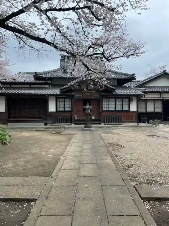 真福寺の{uncategorized: "未分類", other: "その他", undefined: "問題あり", building: "その他建物", grave: "お墓", sacred_gate: "鳥居", guardian: "狛犬", statue: "像", buddha: "仏像", history: "歴史", nature: "自然", garden: "庭園", animal: "動物", pagoda: "塔", temizu: "手水舎", mountain_gate: "山門・神門", sanctuary: "本殿・本堂", subordinate: "末社・摂社", art: "芸術", scenery: "景色", jizo: "地蔵", ema: "絵馬", goshuin: "御朱印", omikuji: "おみくじ", items: "授与品その他", amulet: "お守り", goshuincho: "御朱印帳", eats: "食事", festival: "お祭り", votive_dance: "神楽", shichigosan: "七五三参", wedding: "結婚式", experience: "体験その他", initially: "初詣", around: "周辺", anti_infection: "感染症対策"}