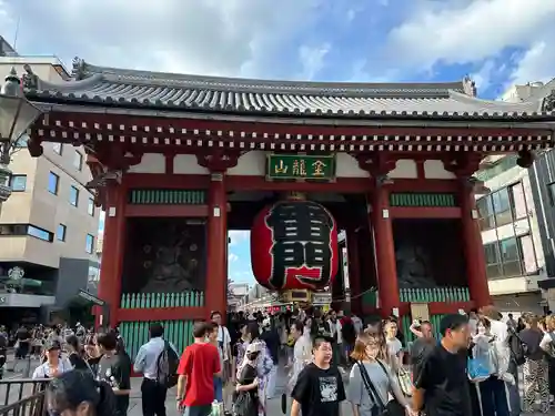 浅草寺の山門