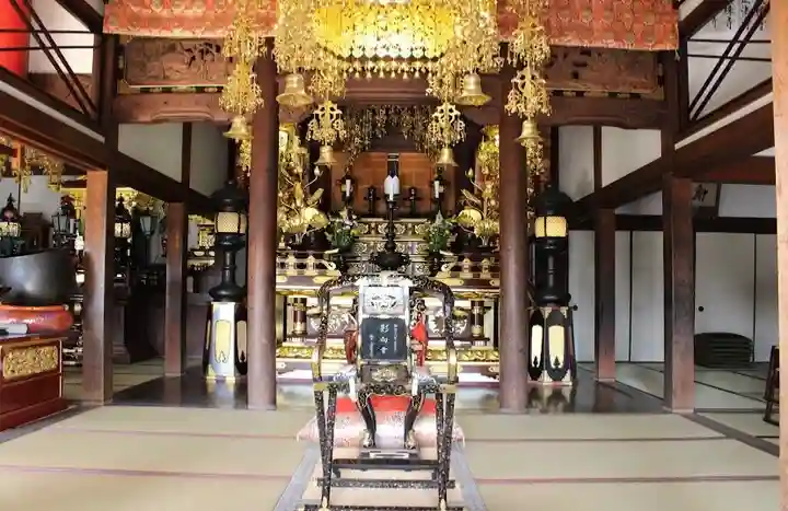 影向寺の本殿・本堂