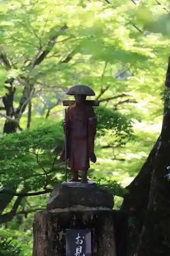 犬山寂光院の像