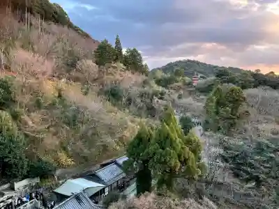 清水寺の{uncategorized: "未分類", other: "その他", undefined: "問題あり", building: "その他建物", grave: "お墓", sacred_gate: "鳥居", guardian: "狛犬", statue: "像", buddha: "仏像", history: "歴史", nature: "自然", garden: "庭園", animal: "動物", pagoda: "塔", temizu: "手水舎", mountain_gate: "山門・神門", sanctuary: "本殿・本堂", subordinate: "末社・摂社", art: "芸術", scenery: "景色", jizo: "地蔵", ema: "絵馬", goshuin: "御朱印", omikuji: "おみくじ", items: "授与品その他", amulet: "お守り", goshuincho: "御朱印帳", eats: "食事", festival: "お祭り", votive_dance: "神楽", shichigosan: "七五三参", wedding: "結婚式", experience: "体験その他", initially: "初詣", around: "周辺", anti_infection: "感染症対策"}