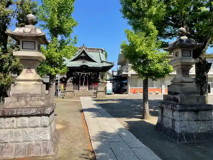大戸神社の{uncategorized: "未分類", other: "その他", undefined: "問題あり", building: "その他建物", grave: "お墓", sacred_gate: "鳥居", guardian: "狛犬", statue: "像", buddha: "仏像", history: "歴史", nature: "自然", garden: "庭園", animal: "動物", pagoda: "塔", temizu: "手水舎", mountain_gate: "山門・神門", sanctuary: "本殿・本堂", subordinate: "末社・摂社", art: "芸術", scenery: "景色", jizo: "地蔵", ema: "絵馬", goshuin: "御朱印", omikuji: "おみくじ", items: "授与品その他", amulet: "お守り", goshuincho: "御朱印帳", eats: "食事", festival: "お祭り", votive_dance: "神楽", shichigosan: "七五三参", wedding: "結婚式", experience: "体験その他", initially: "初詣", around: "周辺", anti_infection: "感染症対策"}