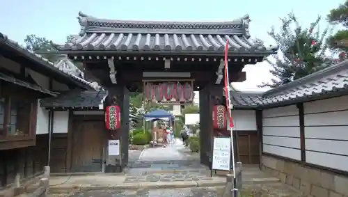 大善寺の山門