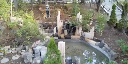 上川神社の庭園