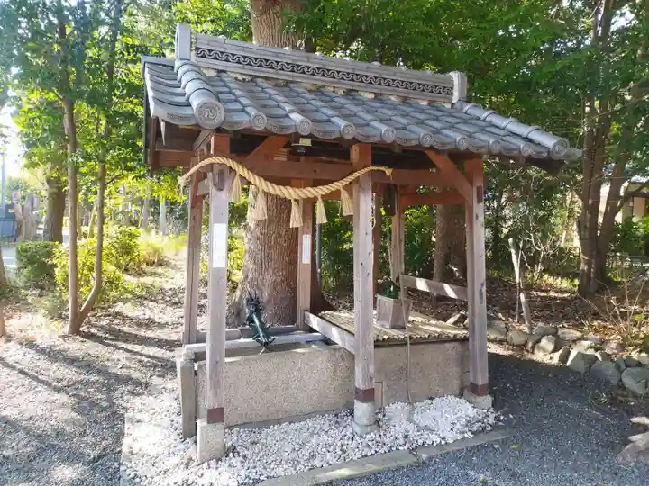御殿山神社の手水舎