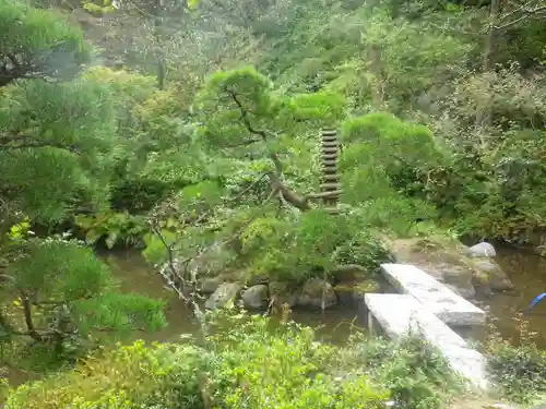 光則寺の庭園