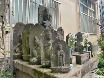 法音寺の{uncategorized: "未分類", other: "その他", undefined: "問題あり", building: "その他建物", grave: "お墓", sacred_gate: "鳥居", guardian: "狛犬", statue: "像", buddha: "仏像", history: "歴史", nature: "自然", garden: "庭園", animal: "動物", pagoda: "塔", temizu: "手水舎", mountain_gate: "山門・神門", sanctuary: "本殿・本堂", subordinate: "末社・摂社", art: "芸術", scenery: "景色", jizo: "地蔵", ema: "絵馬", goshuin: "御朱印", omikuji: "おみくじ", items: "授与品その他", amulet: "お守り", goshuincho: "御朱印帳", eats: "食事", festival: "お祭り", votive_dance: "神楽", shichigosan: "七五三参", wedding: "結婚式", experience: "体験その他", initially: "初詣", around: "周辺", anti_infection: "感染症対策"}