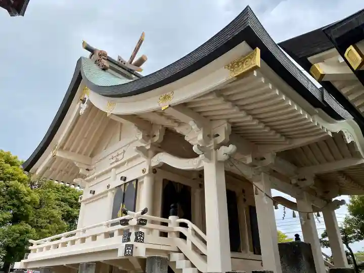 岡山神社の本殿・本堂