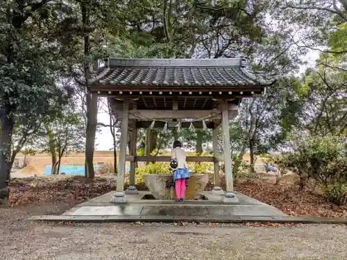 楠村神社の手水舎