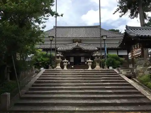 國前寺の本殿・本堂