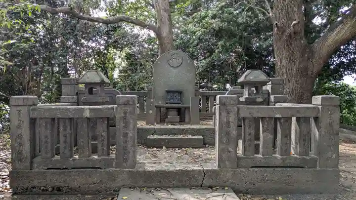 大臣塚古墳のお墓