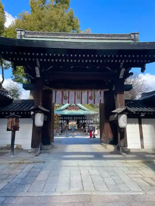 白峯神宮の{uncategorized: "未分類", other: "その他", undefined: "問題あり", building: "その他建物", grave: "お墓", sacred_gate: "鳥居", guardian: "狛犬", statue: "像", buddha: "仏像", history: "歴史", nature: "自然", garden: "庭園", animal: "動物", pagoda: "塔", temizu: "手水舎", mountain_gate: "山門・神門", sanctuary: "本殿・本堂", subordinate: "末社・摂社", art: "芸術", scenery: "景色", jizo: "地蔵", ema: "絵馬", goshuin: "御朱印", omikuji: "おみくじ", items: "授与品その他", amulet: "お守り", goshuincho: "御朱印帳", eats: "食事", festival: "お祭り", votive_dance: "神楽", shichigosan: "七五三参", wedding: "結婚式", experience: "体験その他", initially: "初詣", around: "周辺", anti_infection: "感染症対策"}