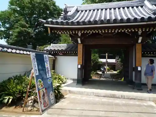 法林寺の山門