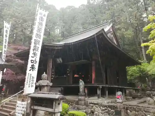 延算寺の本殿