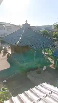 信楽寺の本殿・本堂