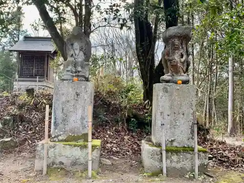 掎鹿寺の仏像