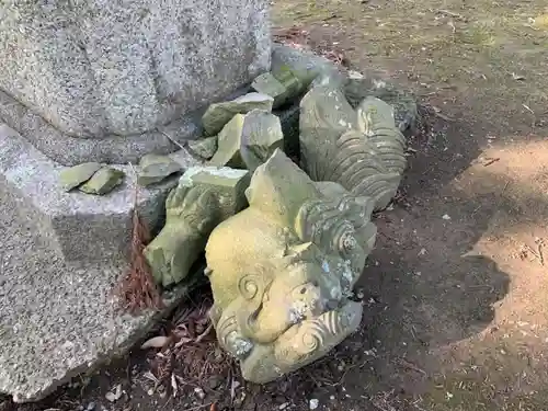 横田神社の狛犬