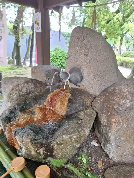 豊國神社の{uncategorized: "未分類", other: "その他", undefined: "問題あり", building: "その他建物", grave: "お墓", sacred_gate: "鳥居", guardian: "狛犬", statue: "像", buddha: "仏像", history: "歴史", nature: "自然", garden: "庭園", animal: "動物", pagoda: "塔", temizu: "手水舎", mountain_gate: "山門・神門", sanctuary: "本殿・本堂", subordinate: "末社・摂社", art: "芸術", scenery: "景色", jizo: "地蔵", ema: "絵馬", goshuin: "御朱印", omikuji: "おみくじ", items: "授与品その他", amulet: "お守り", goshuincho: "御朱印帳", eats: "食事", festival: "お祭り", votive_dance: "神楽", shichigosan: "七五三参", wedding: "結婚式", experience: "体験その他", initially: "初詣", around: "周辺", anti_infection: "感染症対策"}