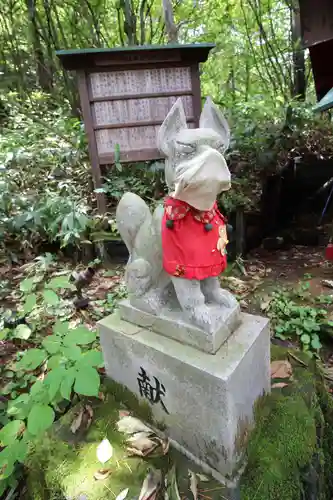 草津穴守稲荷神社の狛犬