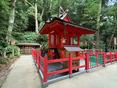 枚岡神社の末社・摂社