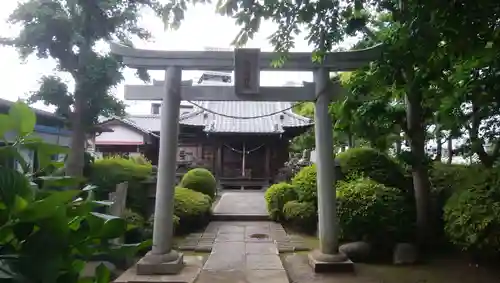 鵜森稲荷神社の鳥居