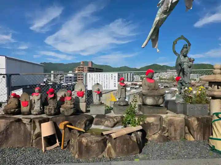 正観寺の{uncategorized: "未分類", other: "その他", undefined: "問題あり", building: "その他建物", grave: "お墓", sacred_gate: "鳥居", guardian: "狛犬", statue: "像", buddha: "仏像", history: "歴史", nature: "自然", garden: "庭園", animal: "動物", pagoda: "塔", temizu: "手水舎", mountain_gate: "山門・神門", sanctuary: "本殿・本堂", subordinate: "末社・摂社", art: "芸術", scenery: "景色", jizo: "地蔵", ema: "絵馬", goshuin: "御朱印", omikuji: "おみくじ", items: "授与品その他", amulet: "お守り", goshuincho: "御朱印帳", eats: "食事", festival: "お祭り", votive_dance: "神楽", shichigosan: "七五三参", wedding: "結婚式", experience: "体験その他", initially: "初詣", around: "周辺", anti_infection: "感染症対策"}