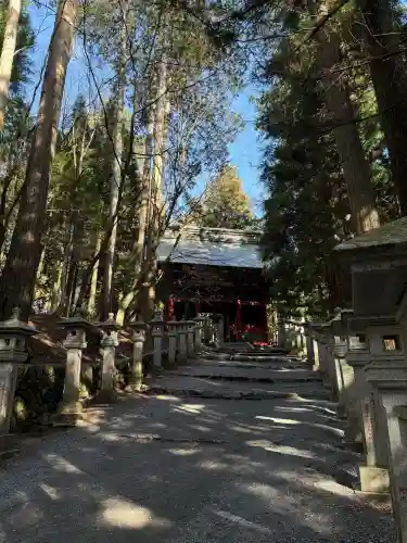三峯神社の{uncategorized: "未分類", other: "その他", undefined: "問題あり", building: "その他建物", grave: "お墓", sacred_gate: "鳥居", guardian: "狛犬", statue: "像", buddha: "仏像", history: "歴史", nature: "自然", garden: "庭園", animal: "動物", pagoda: "塔", temizu: "手水舎", mountain_gate: "山門・神門", sanctuary: "本殿・本堂", subordinate: "末社・摂社", art: "芸術", scenery: "景色", jizo: "地蔵", ema: "絵馬", goshuin: "御朱印", omikuji: "おみくじ", items: "授与品その他", amulet: "お守り", goshuincho: "御朱印帳", eats: "食事", festival: "お祭り", votive_dance: "神楽", shichigosan: "七五三参", wedding: "結婚式", experience: "体験その他", initially: "初詣", around: "周辺", anti_infection: "感染症対策"}