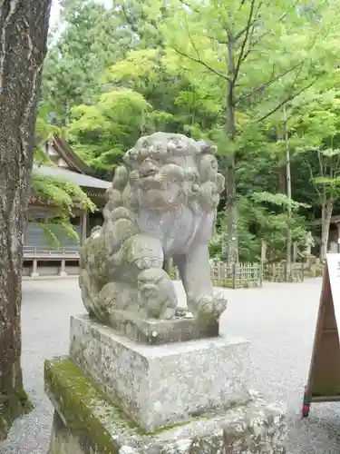 宝登山神社の狛犬