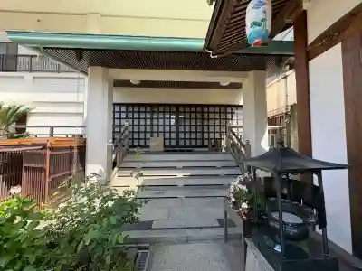 大善寺の{uncategorized: "未分類", other: "その他", undefined: "問題あり", building: "その他建物", grave: "お墓", sacred_gate: "鳥居", guardian: "狛犬", statue: "像", buddha: "仏像", history: "歴史", nature: "自然", garden: "庭園", animal: "動物", pagoda: "塔", temizu: "手水舎", mountain_gate: "山門・神門", sanctuary: "本殿・本堂", subordinate: "末社・摂社", art: "芸術", scenery: "景色", jizo: "地蔵", ema: "絵馬", goshuin: "御朱印", omikuji: "おみくじ", items: "授与品その他", amulet: "お守り", goshuincho: "御朱印帳", eats: "食事", festival: "お祭り", votive_dance: "神楽", shichigosan: "七五三参", wedding: "結婚式", experience: "体験その他", initially: "初詣", around: "周辺", anti_infection: "感染症対策"}