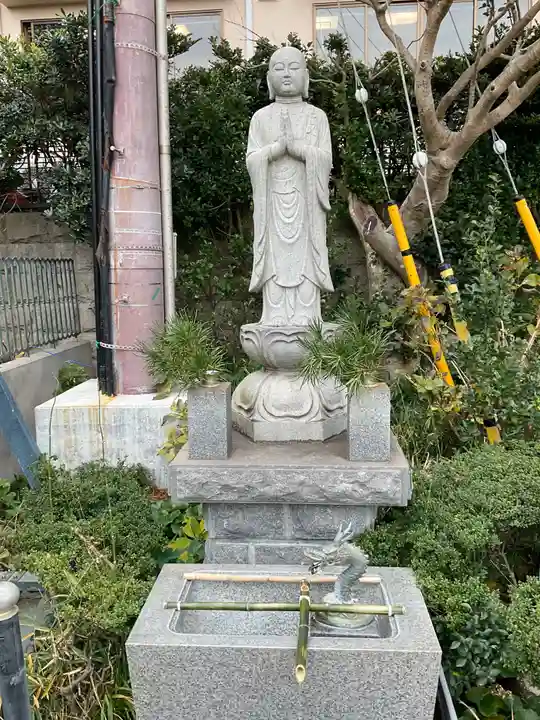 最福寺別院江の島大師の手水舎