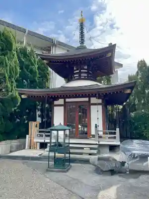 戒行寺の{uncategorized: "未分類", other: "その他", undefined: "問題あり", building: "その他建物", grave: "お墓", sacred_gate: "鳥居", guardian: "狛犬", statue: "像", buddha: "仏像", history: "歴史", nature: "自然", garden: "庭園", animal: "動物", pagoda: "塔", temizu: "手水舎", mountain_gate: "山門・神門", sanctuary: "本殿・本堂", subordinate: "末社・摂社", art: "芸術", scenery: "景色", jizo: "地蔵", ema: "絵馬", goshuin: "御朱印", omikuji: "おみくじ", items: "授与品その他", amulet: "お守り", goshuincho: "御朱印帳", eats: "食事", festival: "お祭り", votive_dance: "神楽", shichigosan: "七五三参", wedding: "結婚式", experience: "体験その他", initially: "初詣", around: "周辺", anti_infection: "感染症対策"}