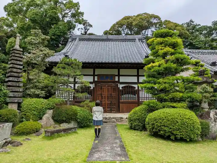 花井寺の本殿・本堂