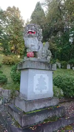 八海山尊神社の狛犬