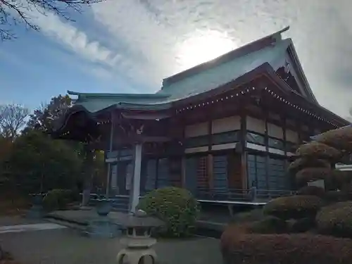 自性院の本殿・本堂