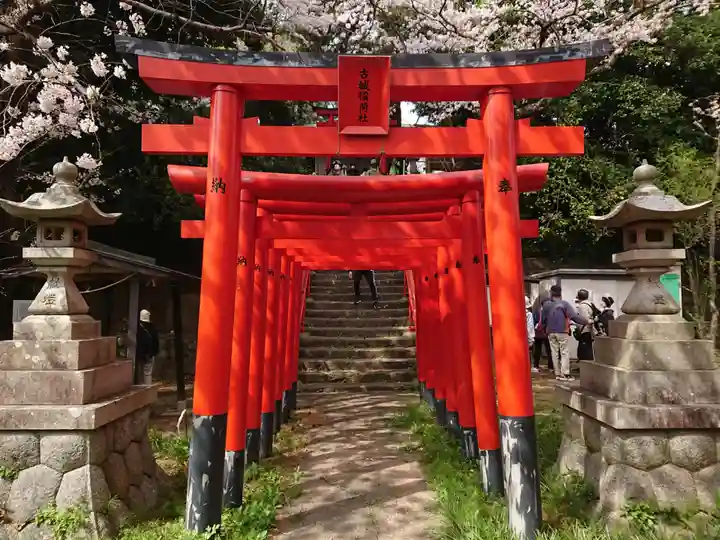 古城稲荷社の鳥居